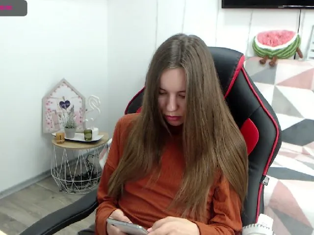 Live sex webcam photo for RoseMoet #272775670
