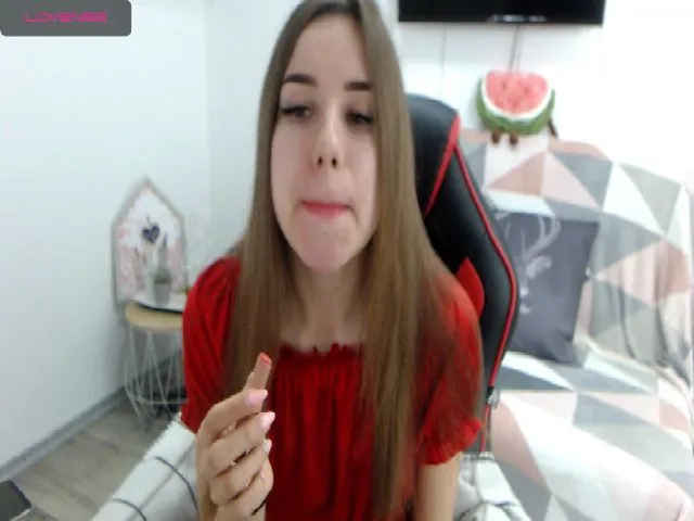 Live sex webcam photo for RoseMoet #272827387