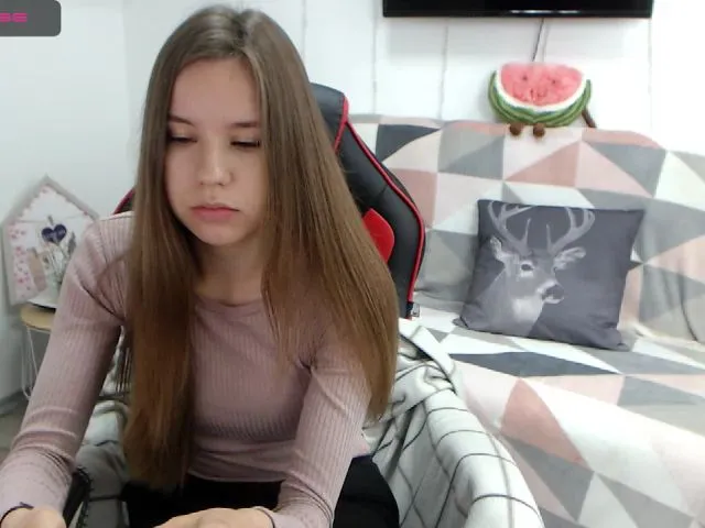 Live sex webcam photo for RoseMoet #273115024
