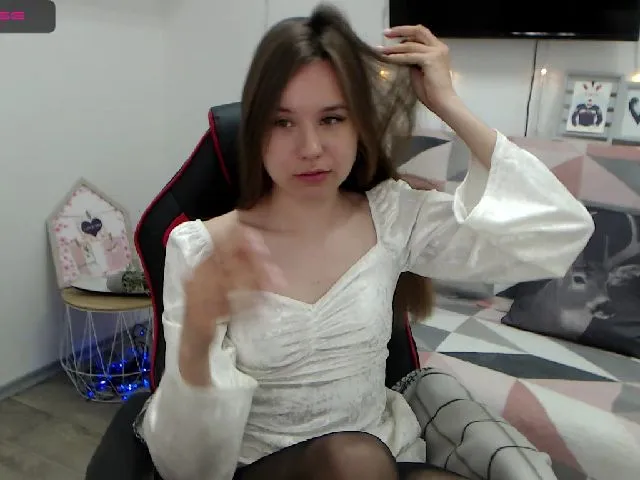 Live sex webcam photo for RoseMoet #273187067
