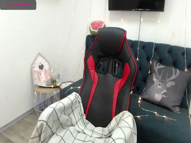 Live sex webcam photo for RoseMoet #273210985