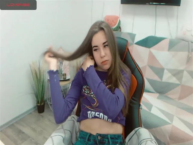 Live sex webcam photo for RoseMoet #273538065