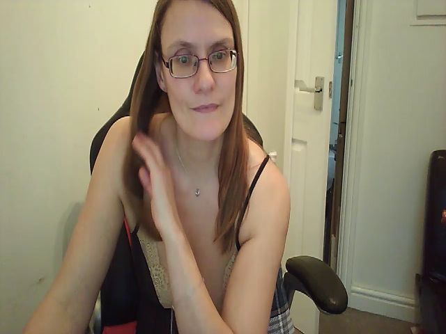 Live sex webcam photo for RoseX40 #271841698