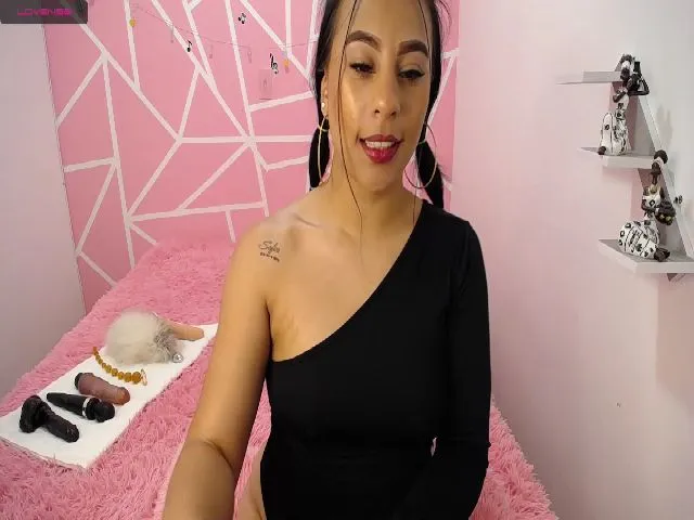 Live sex webcam photo for Rose_91 #273283413