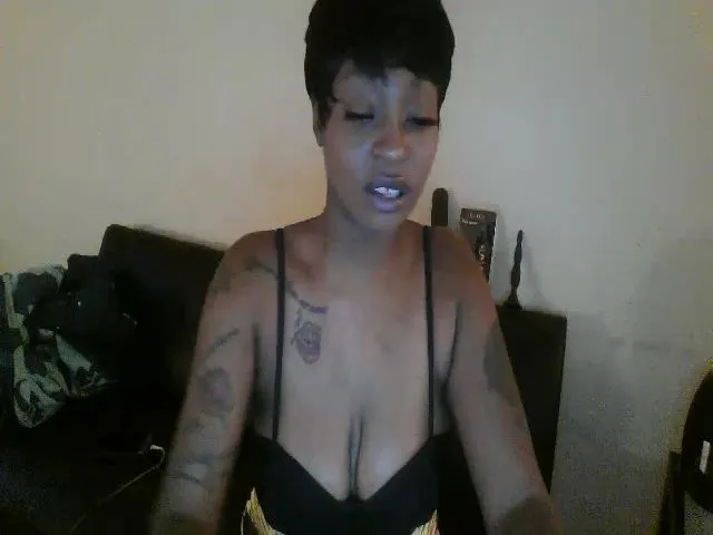 Live sex webcam photo for Rose_Gold1 #271714128