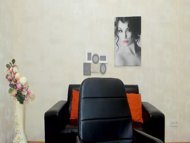 Live sex webcam photo for Rose_Sugarr #274566321