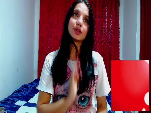 Live sex webcam photo for Roseann__ #273468176