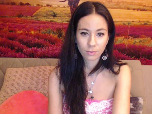 Live sex webcam photo for RoselynMoon #271567899