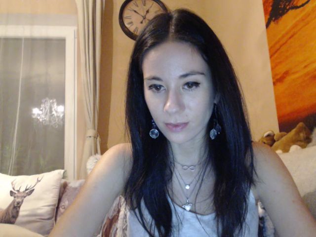 Live sex webcam photo for RoselynMoon #271726720