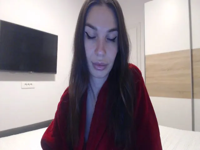 Live sex webcam photo for RosesLovee #271750144