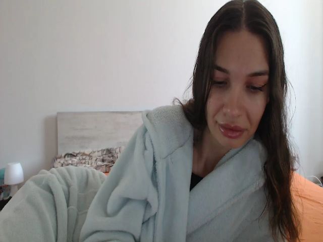 Live sex webcam photo for RosesLovee #273522378