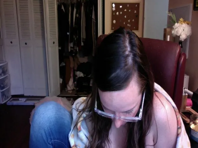 Live sex webcam photo for Roseycheeks22 #273154213