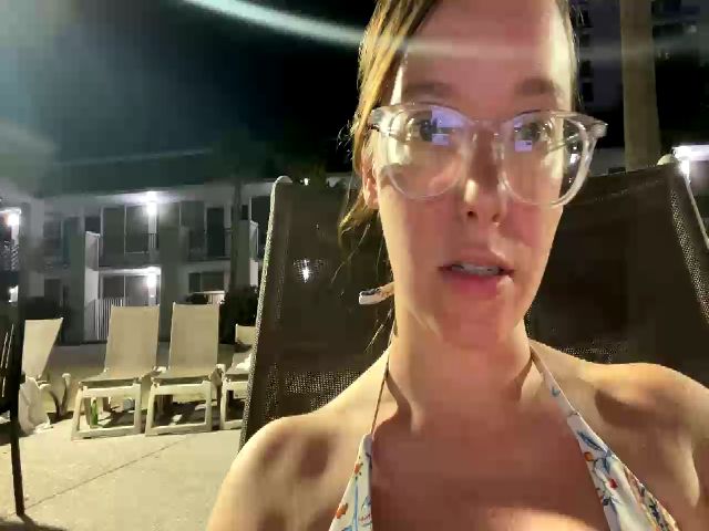 Live sex webcam photo for Roseycheeks22 #274162200