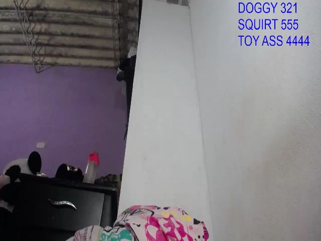 Live sex webcam photo for Roxana_06 #273632461