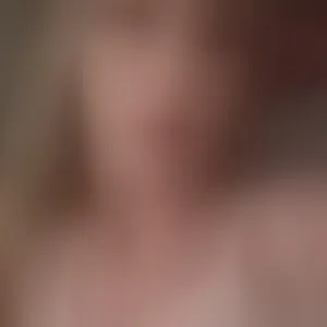 Live sex webcam photo for RoxaneQuinn #292707361