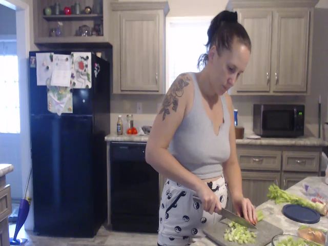 Live sex webcam photo for Roxxxisin #273794605