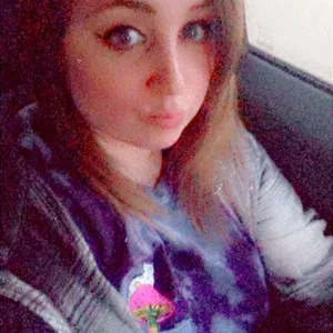 Live sex webcam photo for RoxyRose27 #290296508