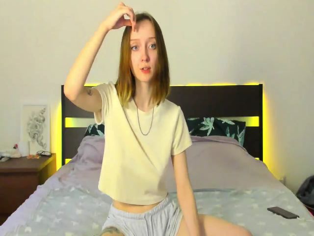 Live sex webcam photo for Roxy_Flower_ #273408667