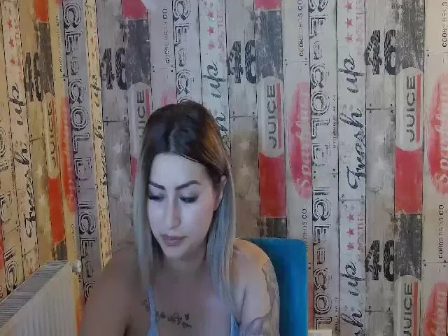 Live sex webcam photo for RubbyKalifha #273876177