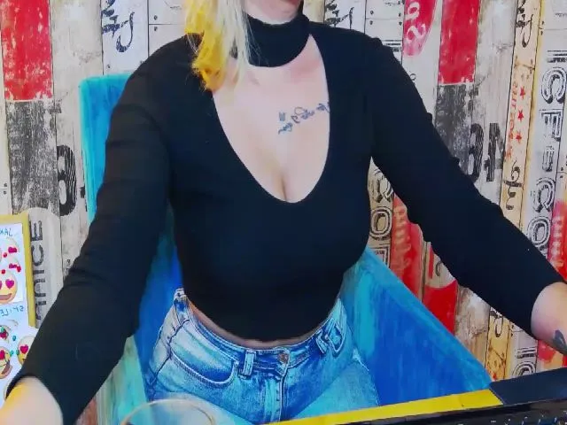 Live sex webcam photo for RubbyKalifha #274554712