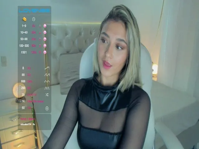 Live sex webcam photo for RubiJasper #272184180