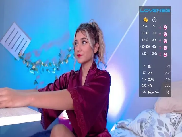 Live sex webcam photo for RubiJasper #273065242