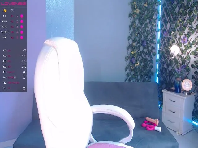 Live sex webcam photo for RubiJasper #273878049