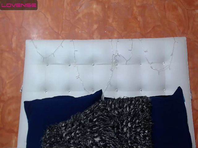 Live sex webcam photo for RubyFosteer #271842471