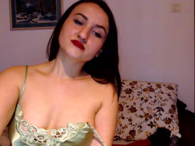 Live sex webcam photo for Rubyxxxstar #272318154