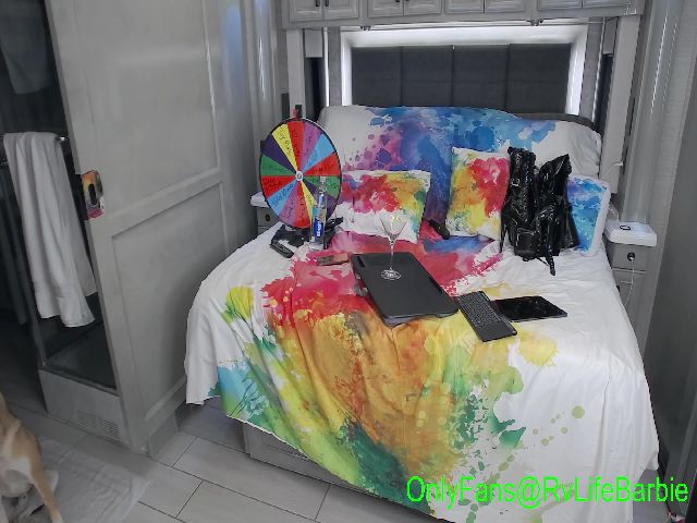 Live sex webcam photo for Rvlifebarbie #272534737