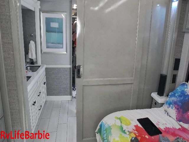 Live sex webcam photo for Rvlifebarbie #273742188