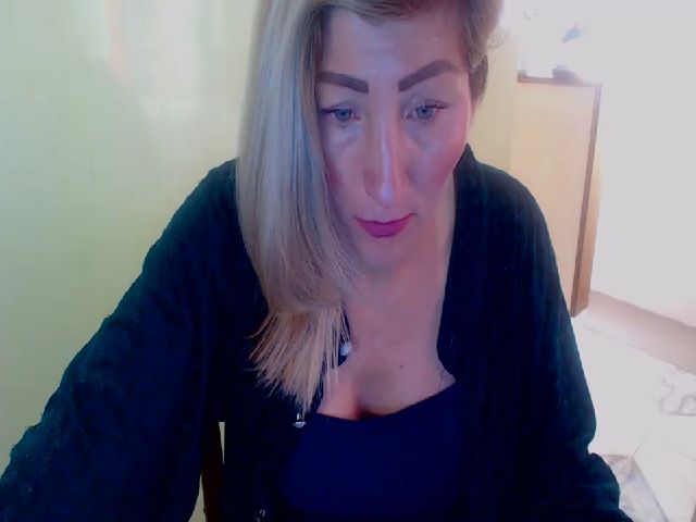 Live sex webcam photo for SHAYRA_ #272755522