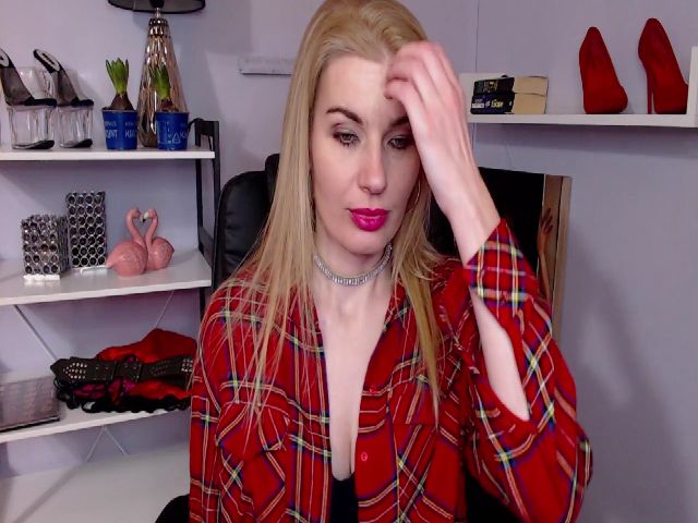 Live sex webcam photo for SOFIExMFC #272681446