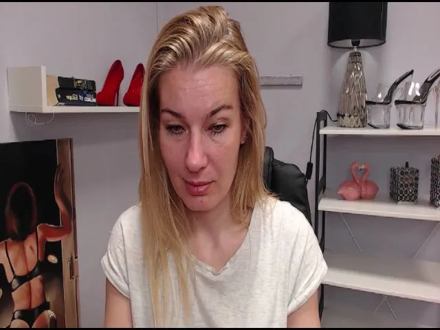 Live sex webcam photo for SOFIExMFC #273622394