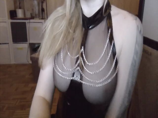 Live sex webcam photo for SWEDISHICANDY #272482712