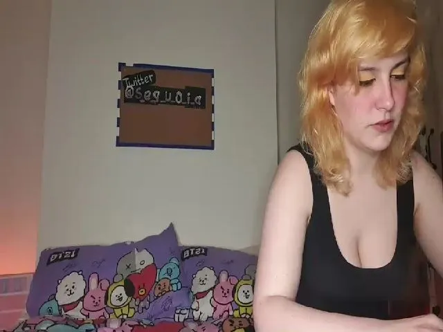 Live sex webcam photo for S_e_q_u_o_i_a #272966014