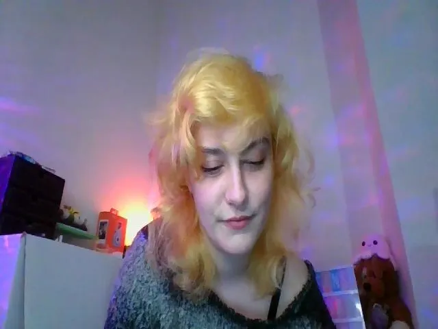 Live sex webcam photo for S_e_q_u_o_i_a #273029581