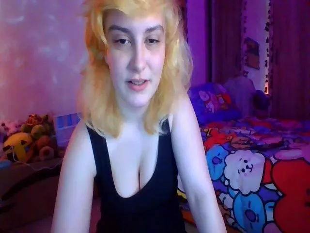 Live sex webcam photo for S_e_q_u_o_i_a #273038773