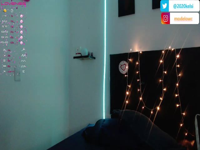 Live sex webcam photo for Sabri_69 #273800075