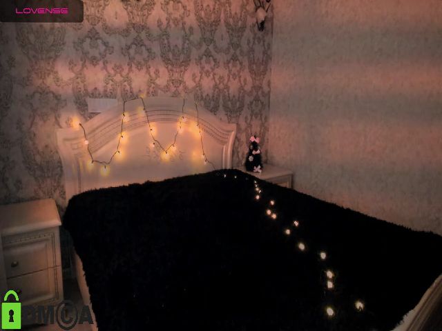 Live sex webcam photo for Sabriinaa #271933438