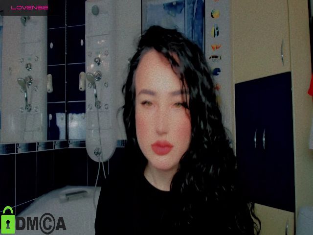 Live sex webcam photo for Sabriinaa #272476893