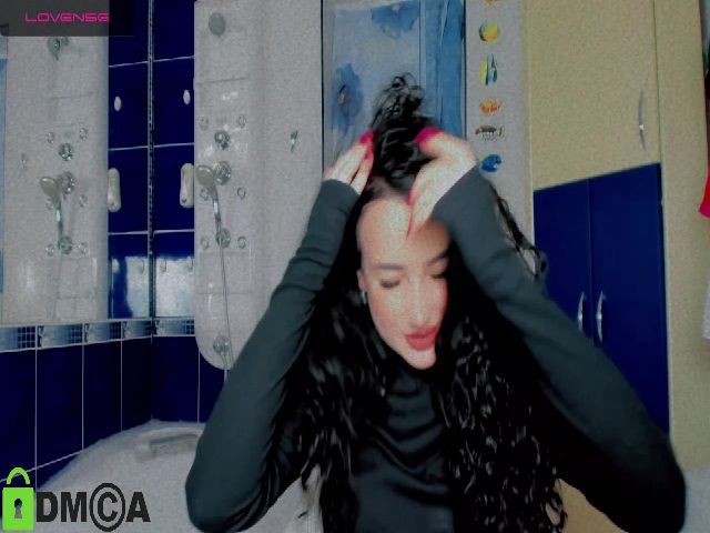 Live sex webcam photo for Sabriinaa #272477734