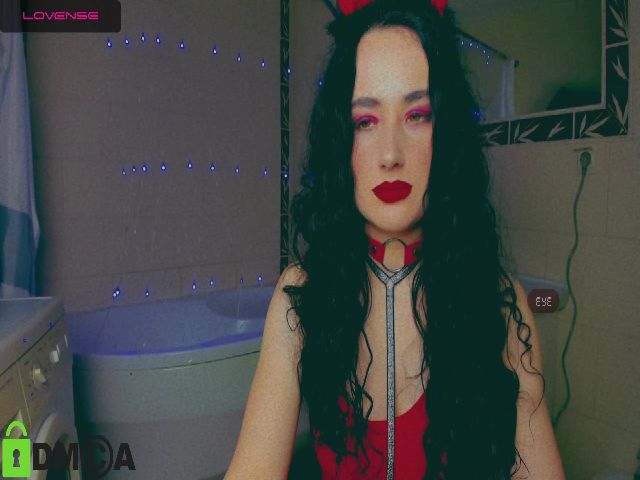 Live sex webcam photo for Sabriinaa #272868703