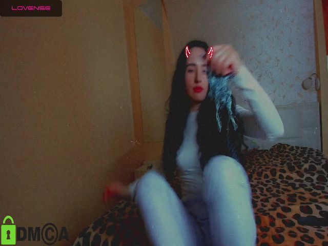 Live sex webcam photo for Sabriinaa #273200787