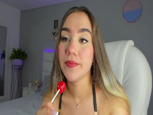 Live sex webcam photo for Sabrinarey_ #287875865