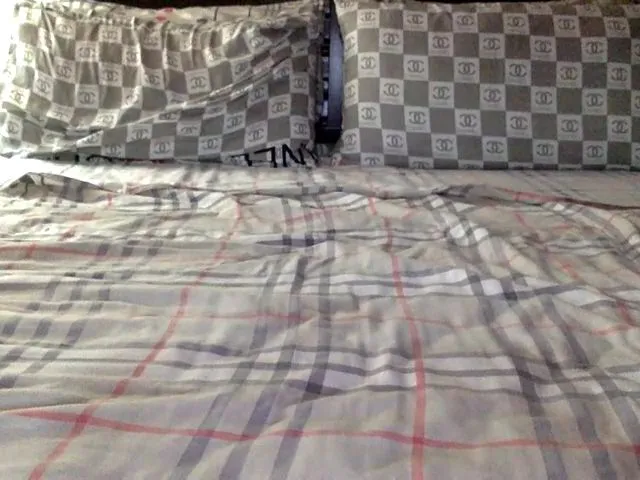 Live sex webcam photo for SaffireBleu #272659961