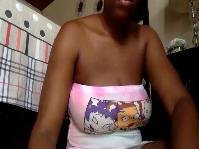 Live sex webcam photo for SaffireBleu #273704192