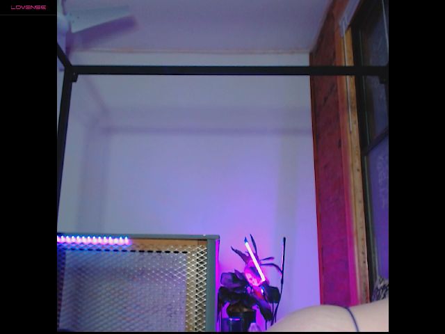 Live sex webcam photo for SageisStoned #272730137