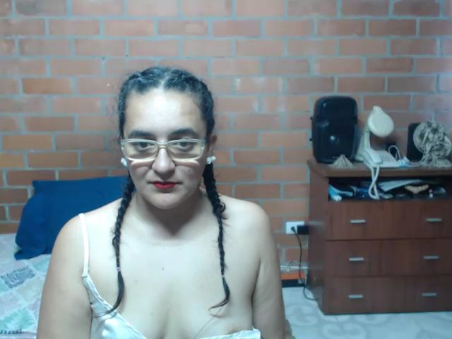 Live sex webcam photo for SaimaJayeb #273561968