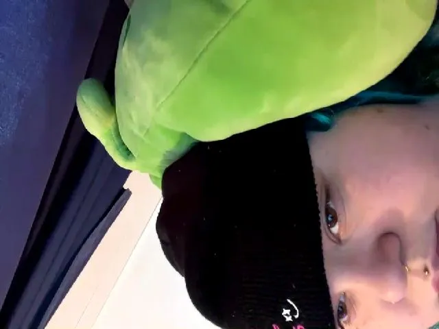 Live sex webcam photo for SaintUltra420 #273441882